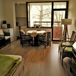 Ruhiges Apt. Direkt Am Naherholungsgebiet Mit Seeblick, Zentrum 5min, Messe 18min Нюрнберг